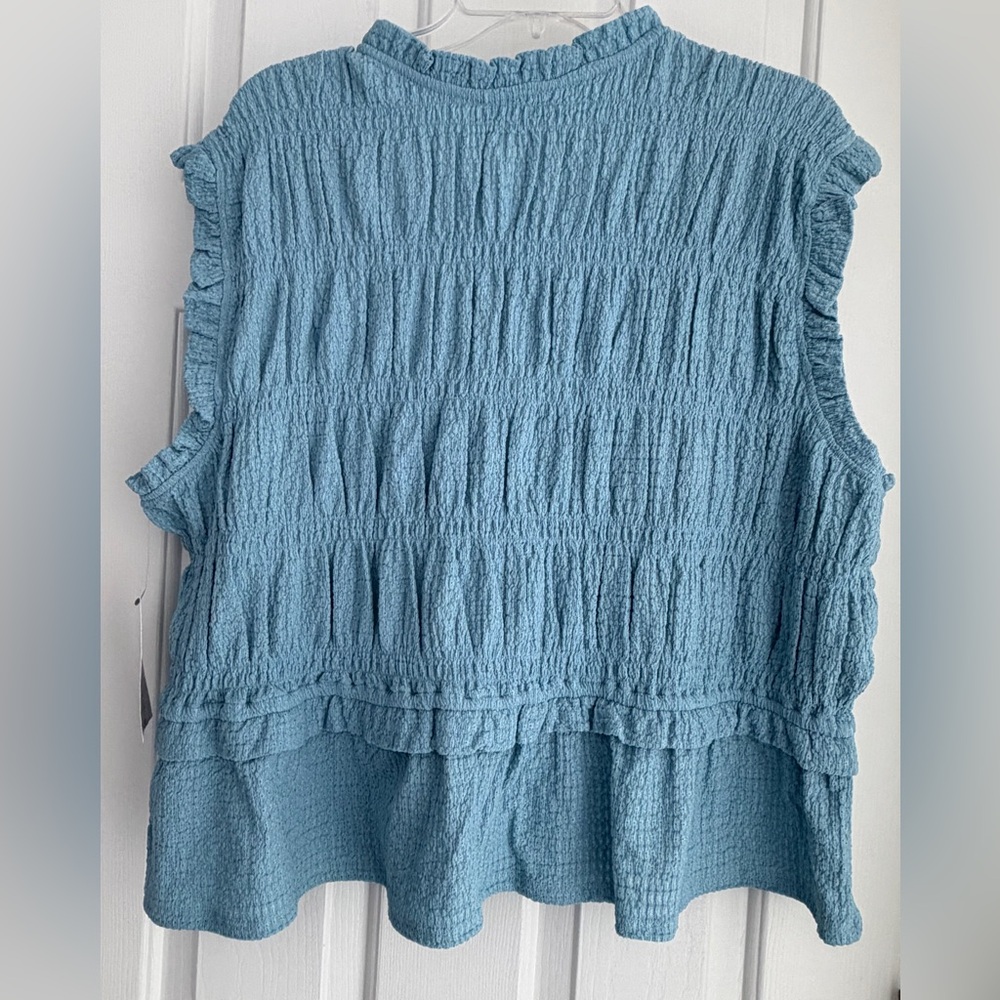 Textured Tie Front Sleeveless Blouse with Ruffled Trim NWT Size XXXL 22 3X - Picture 3 of 10